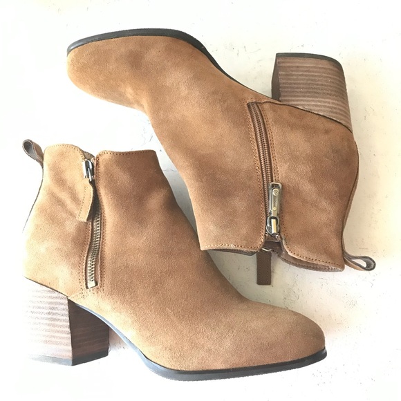 Blonde Ankle Boots Size 10M Tan Suede Waterproof Wood Block Heel